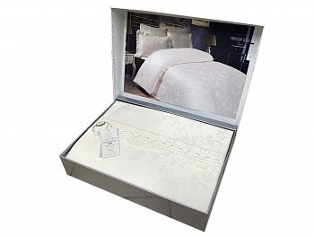 Постельное белье Maison Dor Gupurlu Ruby с гипюром